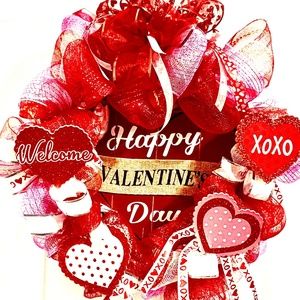 Valentine's Day Wreath, Mesh Wreath, Holiday